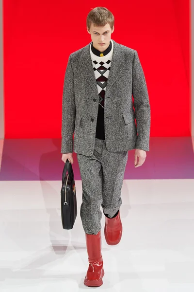 Look 22